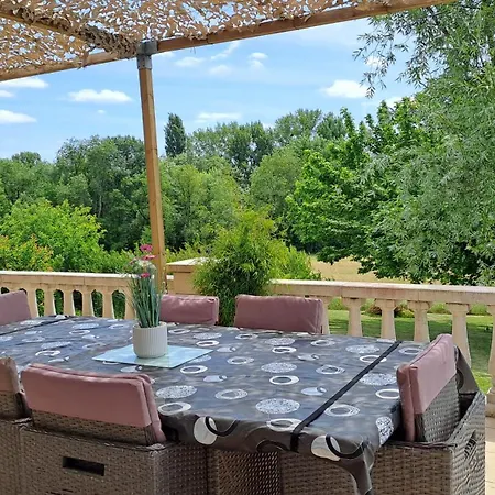 Quarto em Acomodações Particulares L'ile Verte Avec Salle De Bain Privee Champagnac (Charente-Maritime)