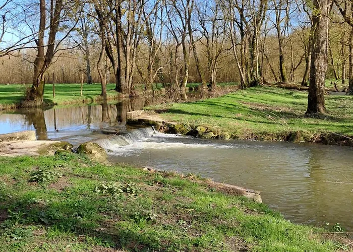 L'ile Verte Avec Salle De Bain Privee Privatunterkunft *